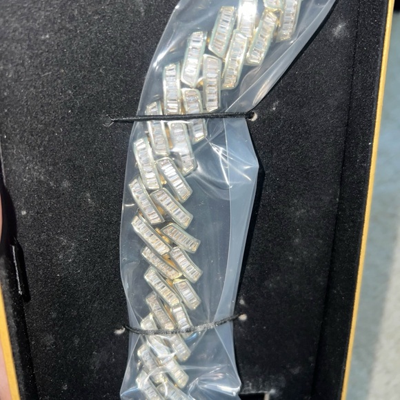 Shop Gld 18“ 19mm Baguette YG Cuban - Picture 2 of 3